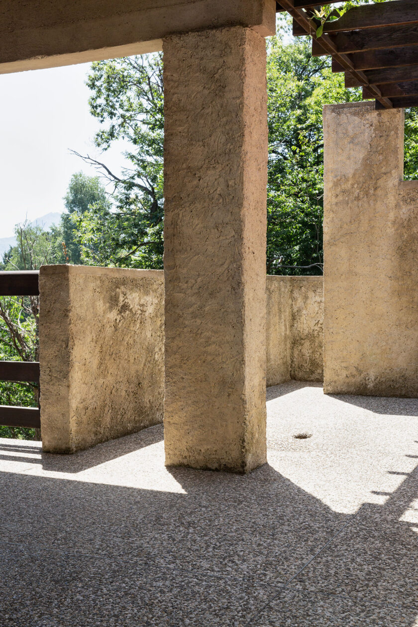 Casa Citron was built by Atelier 5 in 1967. I photographed Michelle Nicol and Rudolf Schürmann in their house.